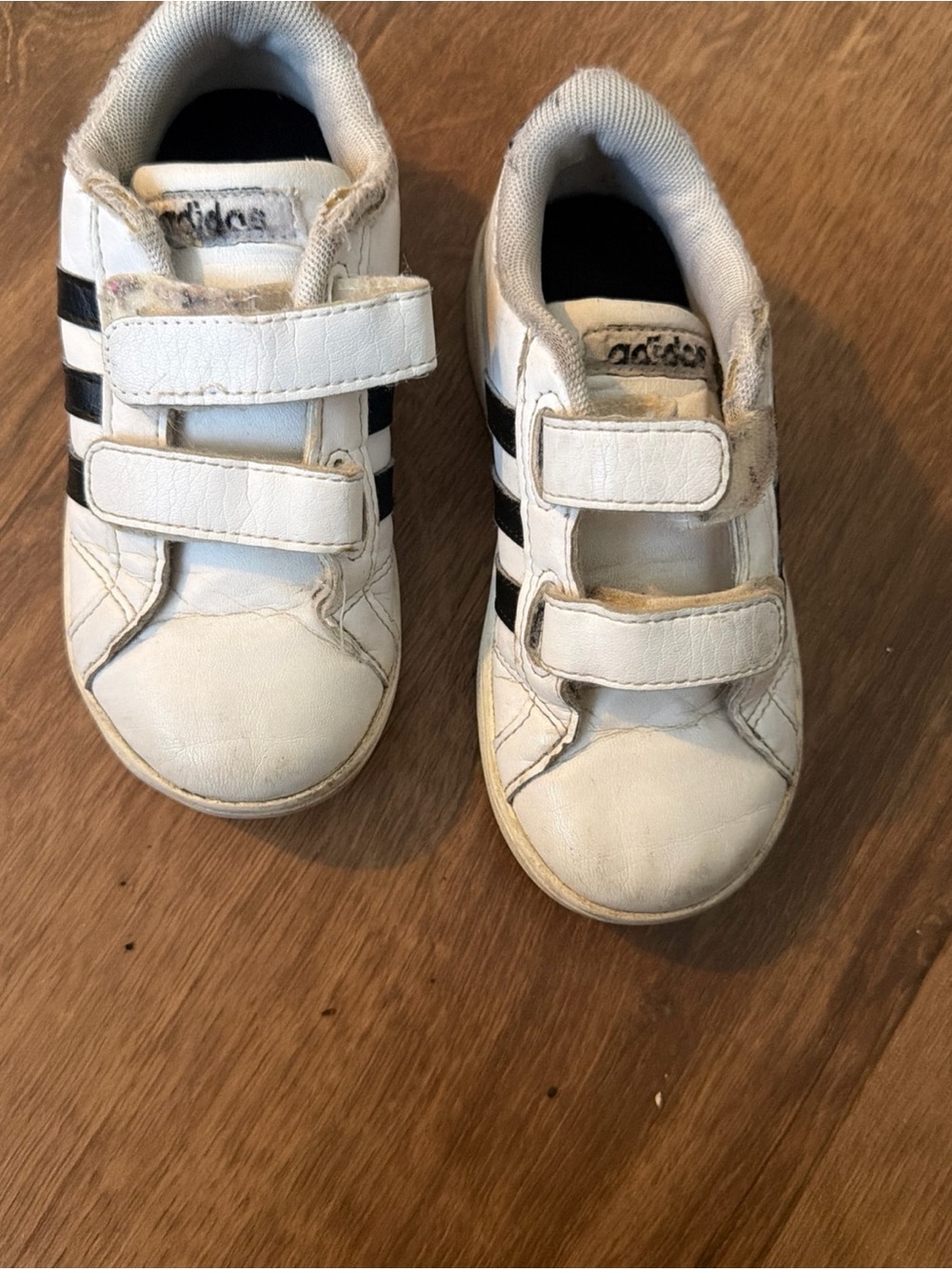 Adidas Kids size 9K toddler